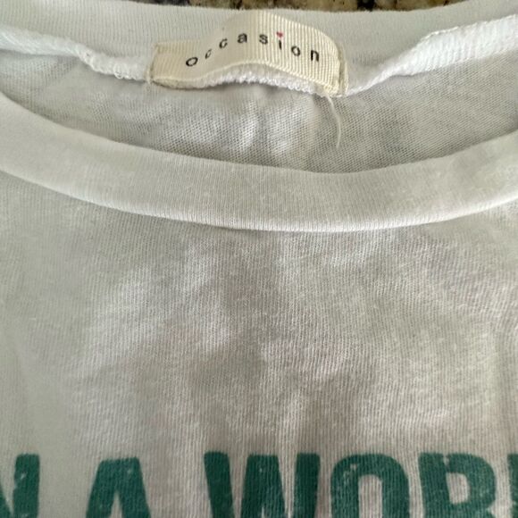 EUC - Be Kind White Distressed Short Sleeve Tee - size appears to be a Small - Picture 3 of 3